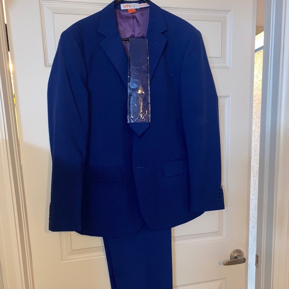 Mens Blue Suit - Picture 2 of 8